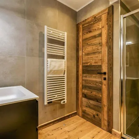 Ocma 4 Somptueux 6pax Parking Confort